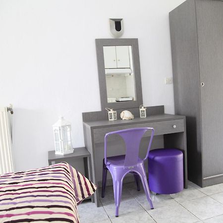 Vicky Rooms Paralia Dionisiou Extérieur photo