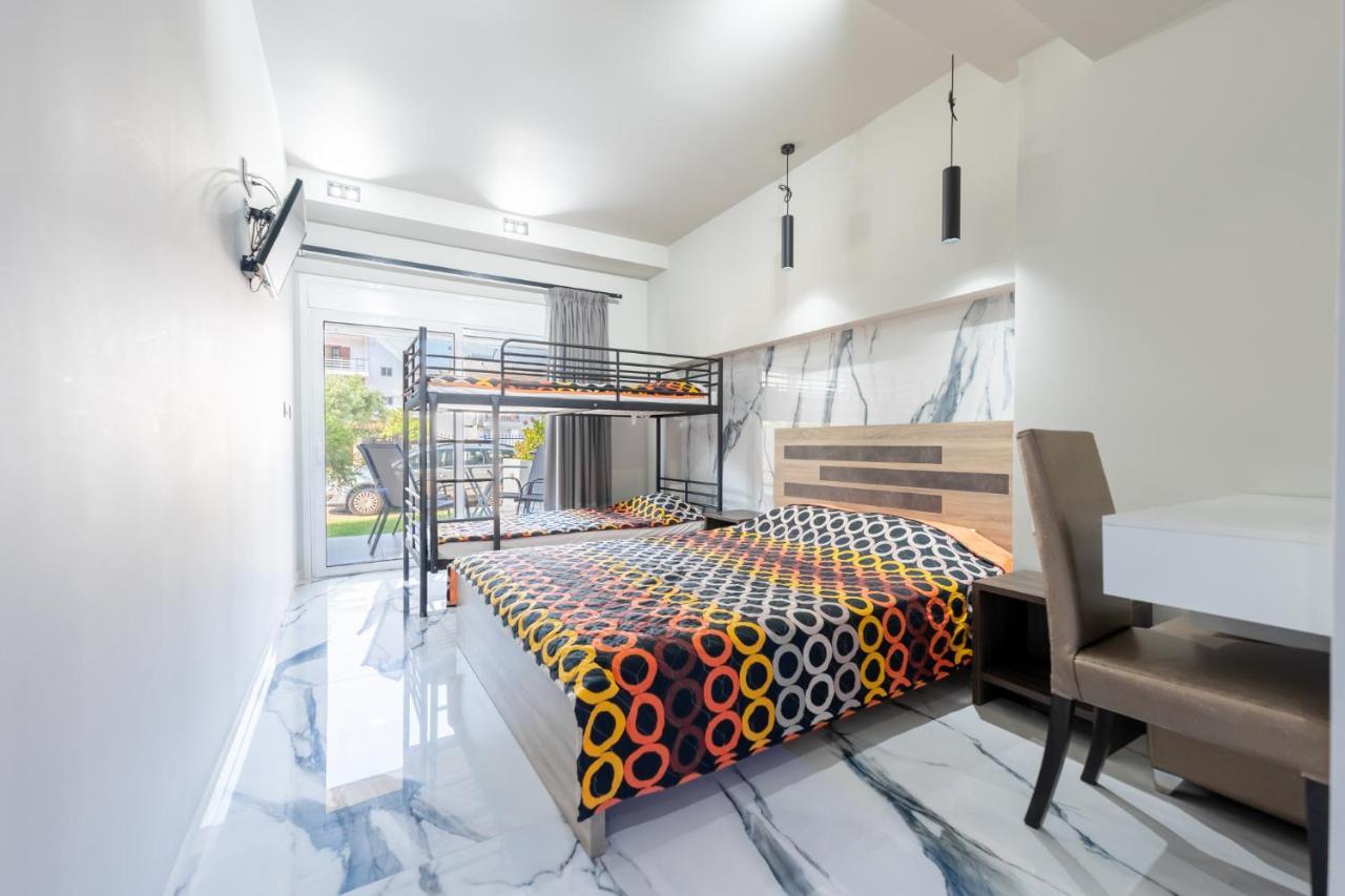 Vicky Rooms Paralia Dionisiou Extérieur photo