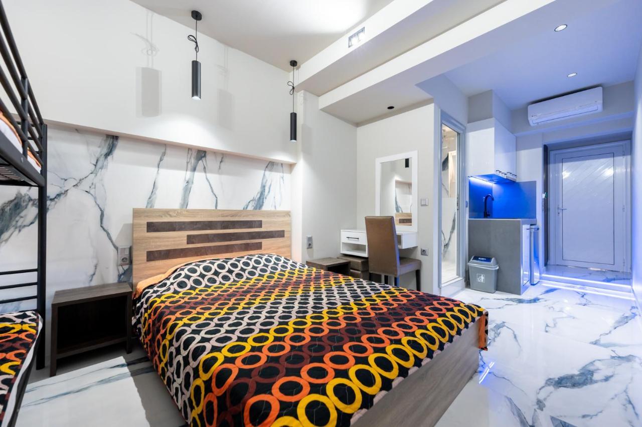 Vicky Rooms Paralia Dionisiou Extérieur photo