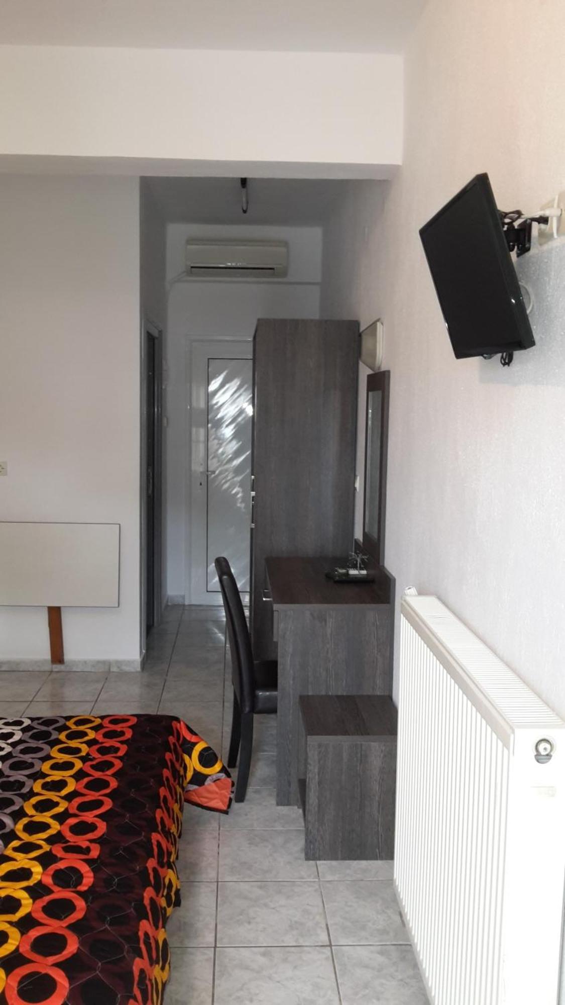 Vicky Rooms Paralia Dionisiou Chambre photo