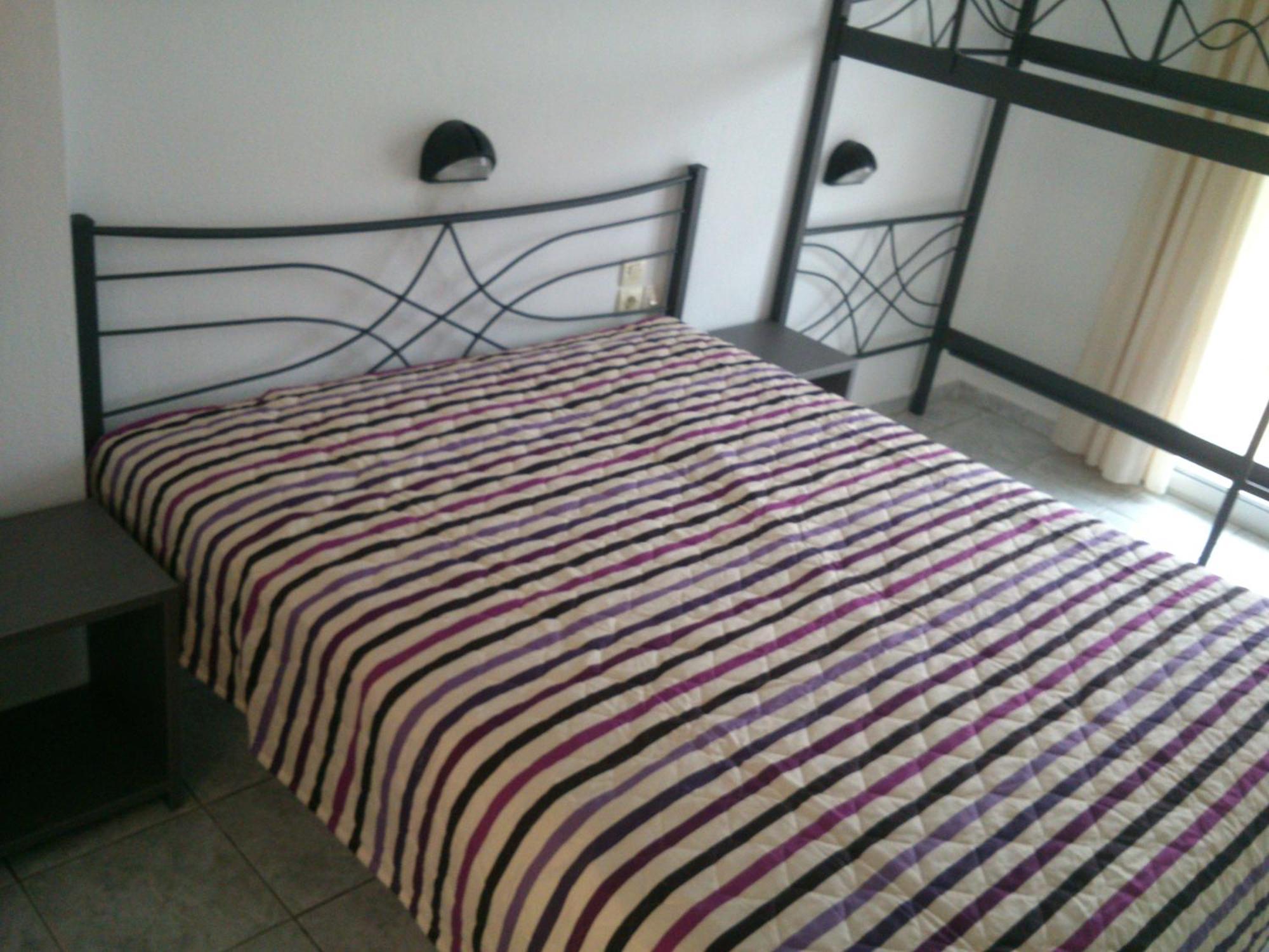 Vicky Rooms Paralia Dionisiou Chambre photo