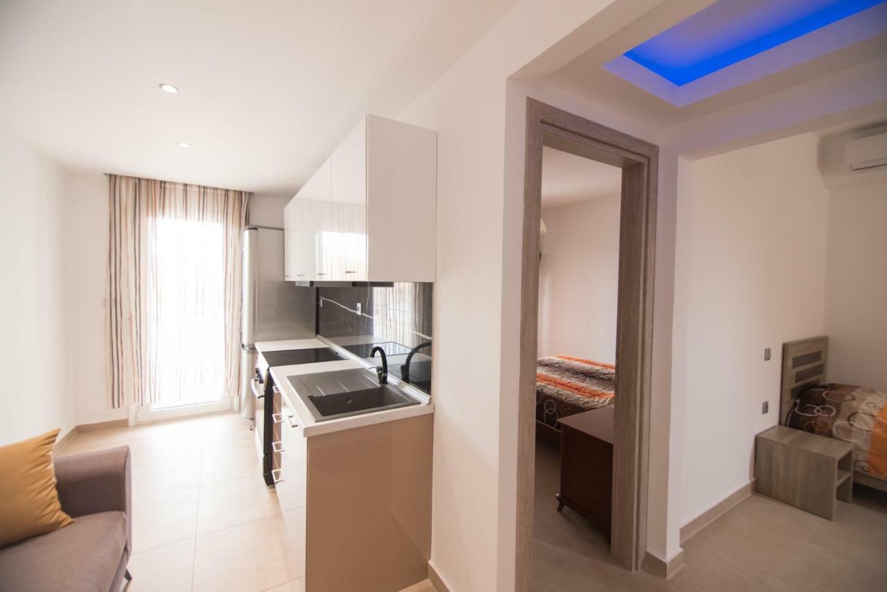Vicky Rooms Paralia Dionisiou Extérieur photo