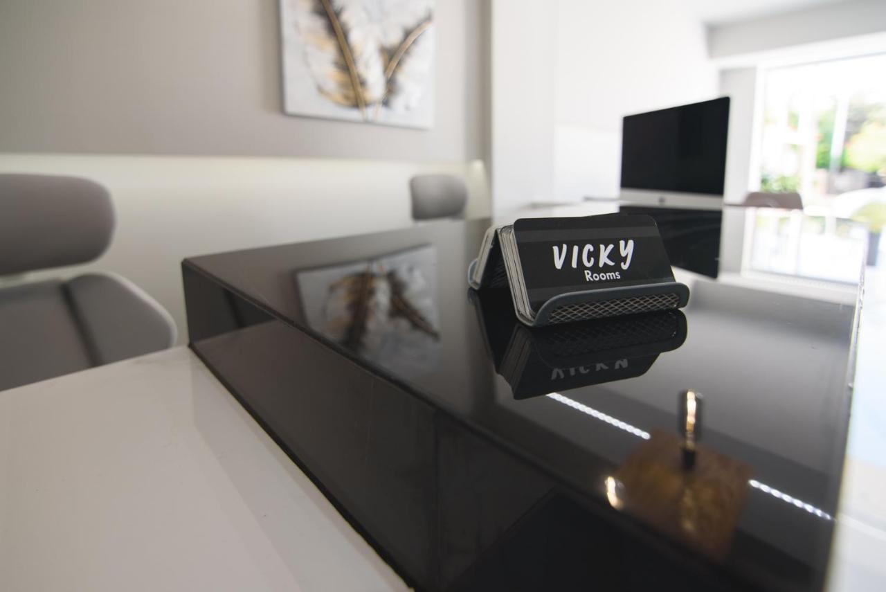 Vicky Rooms Paralia Dionisiou Extérieur photo