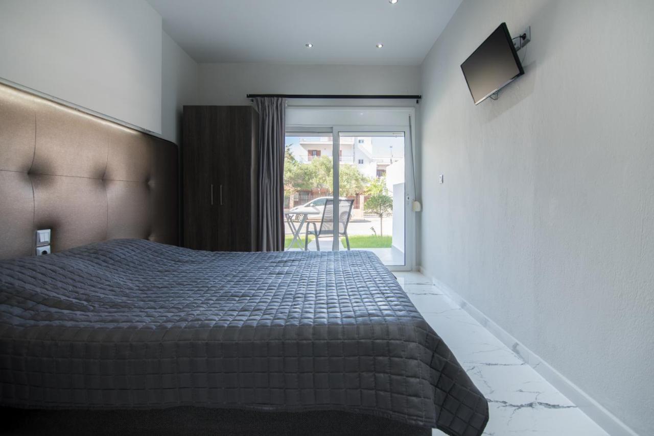 Vicky Rooms Paralia Dionisiou Extérieur photo